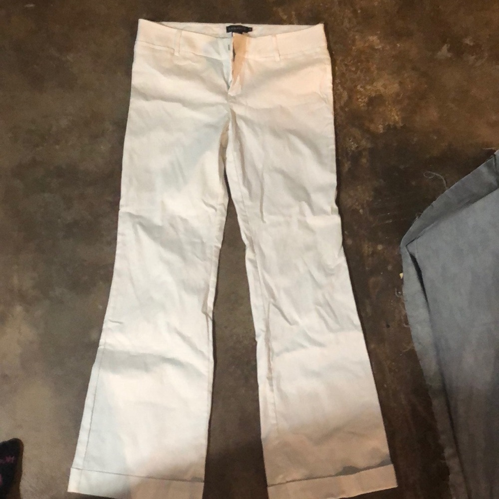 Cute white bell bottom pants!!
